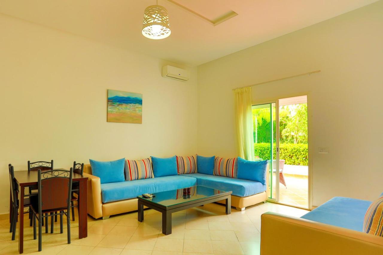 Residence Hoteliere Riviera Beach Cabo Negro Eksteriør bilde