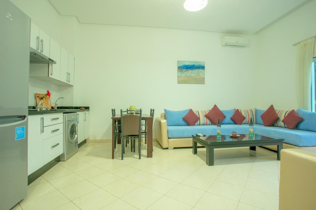 Residence Hoteliere Riviera Beach Cabo Negro Eksteriør bilde