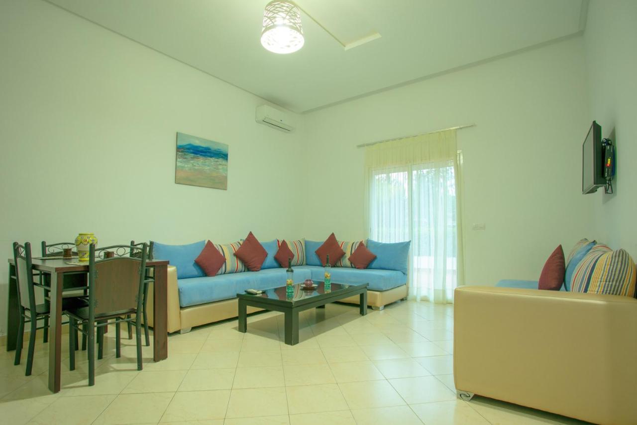 Residence Hoteliere Riviera Beach Cabo Negro Eksteriør bilde